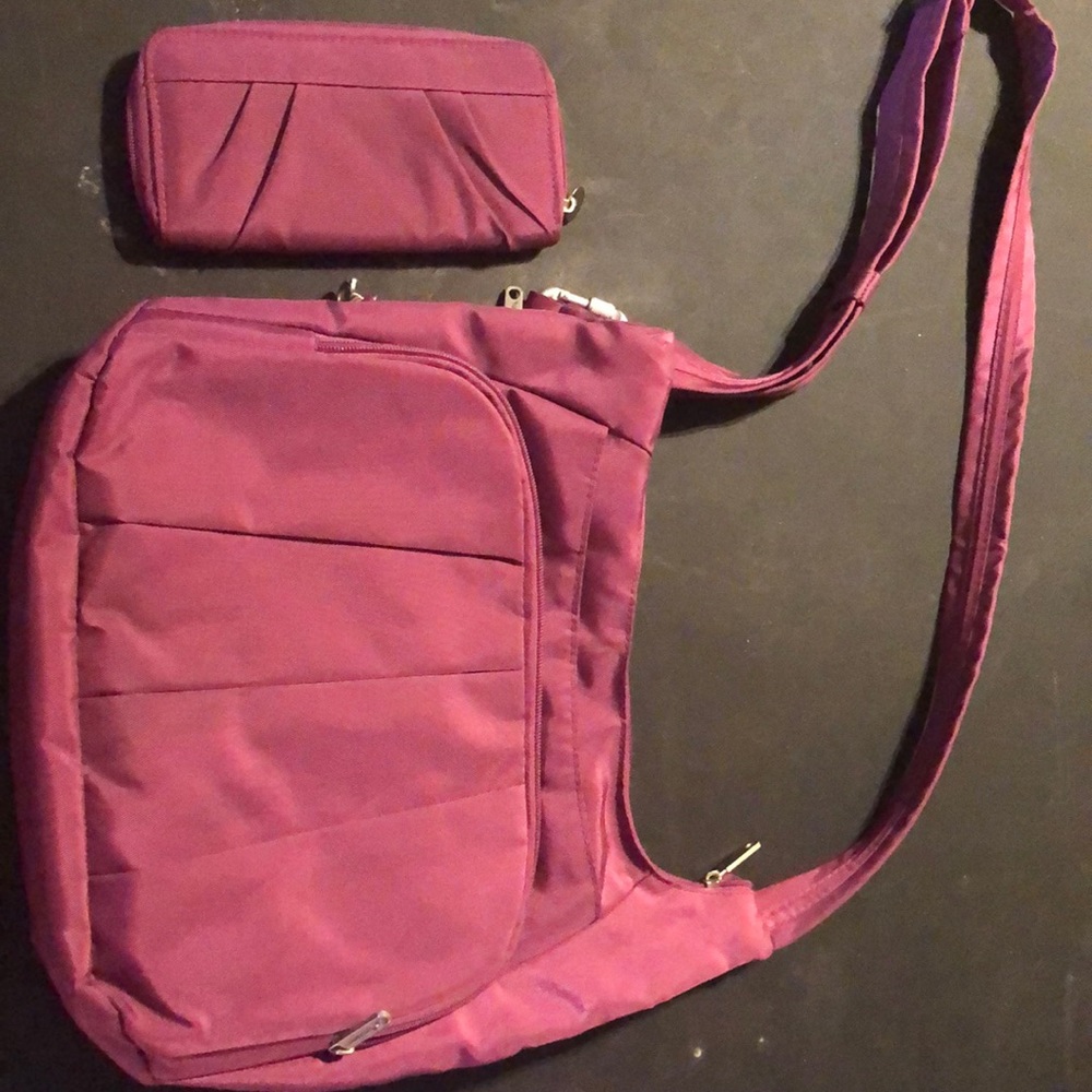 Travel set